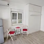 Ξενοδοχείο με διαμερίσματα Peric 3*