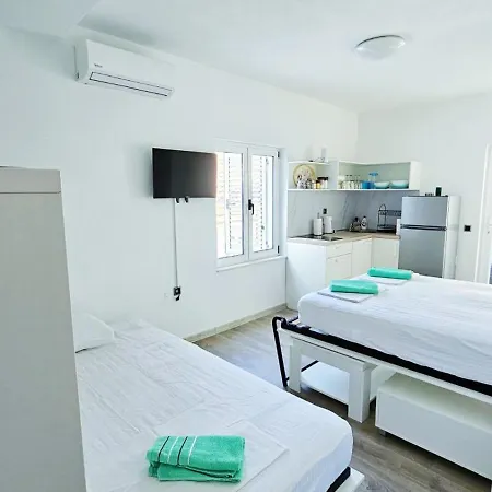 Apart Otel Peric 3*