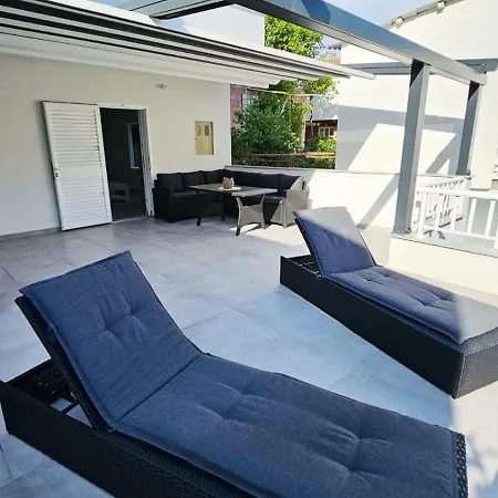 Peric Aparthotel