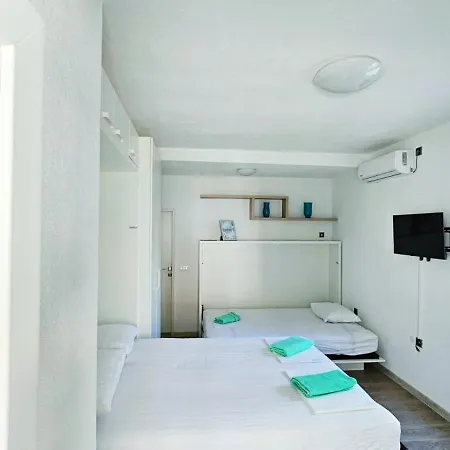 Peric Aparthotel *