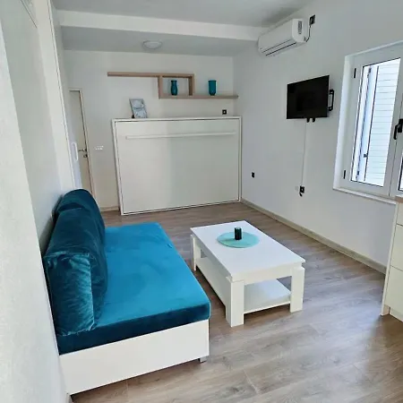 Peric Aparthotel Duboka