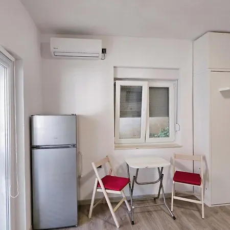 Peric Aparthotel Duboka