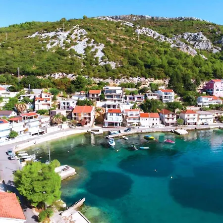 Aparthotel Peric